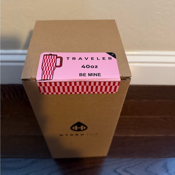 Hydrojug Be Mine 40oz Traveler - Picture 5 of 5